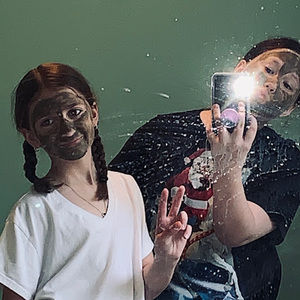 Meet your Posher, Eva